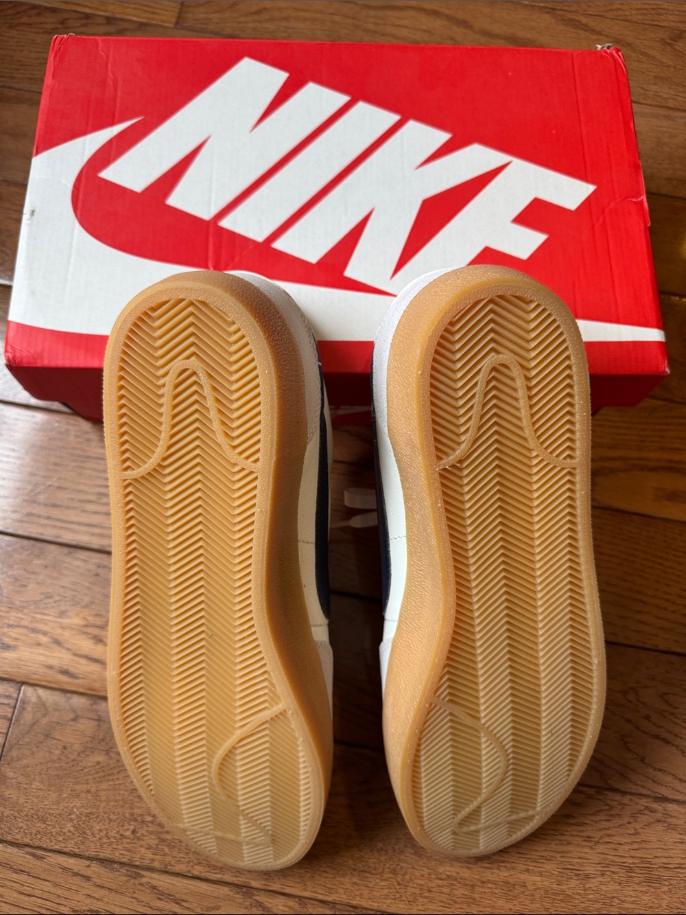 Nike KillShot 2 Leather Sail/MIdnight Navy/Gum Yellow Sneaker NIB - Picture 11 of 12